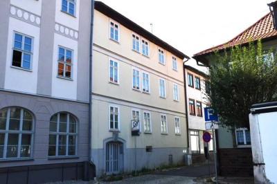 Mehrfamilienhaus in der Ortskernlage mit Nebengebäude in Themar