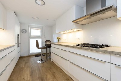 Große Wohnung • eigene Terrasse in zentraler Stadtlage