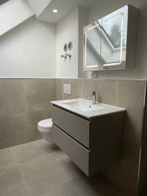 Erstbezug nach Kernsanierung- schöne 2- ZKB Dachgeschosswohnung in St. Wendel