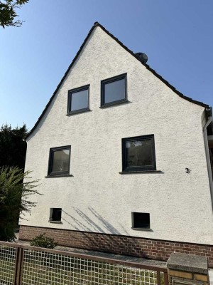 Erstbezug nach Sanierung: Günstige 5-Raum-Einfamilienhaus mit geh. Innenausstattung in Kassel Waldau