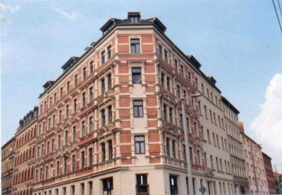 SCHÖNE 4 RAUMWOHNUNG ~ STUCK ~ GROSSE DUSCHE ~ GROSSER BALKON ~ AUFZUG