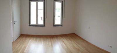 Geschmackvolle 3-Raum-Wohnung mit Balkon und EBK in Regensburg