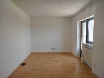 *** attraktive 2-Zimmer Wohnung mit schönem Ausblick auf Burgkirchen ***