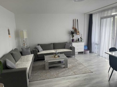 Gut vermietete, helle 3-Zimmer-Wohnung 
mit Balkon, Aufzug und Tiefgarage