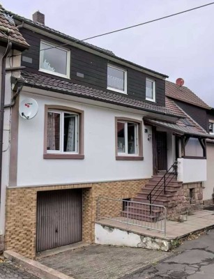 Vollvermietetes Zweifamilienhaus in Diemelstadt