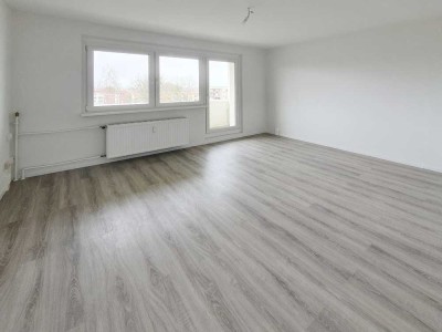 Wir renovieren eure Familienwohnung - über den Dächern der Stadt