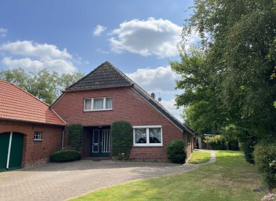 Ihr Traumobjekt in Alleinlage direkt am Deich: 
Großes Anwesen mit Potenzial!