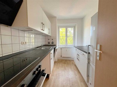 Schicke 3-Raum-Wohnung mit EBK und Balkon!