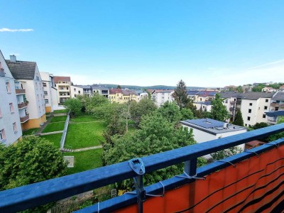 DG-Maisonette-3-Zi.-Whg. Sanierter Altbau, ruhige Lage, gr. W-Blk. mit Weitblick