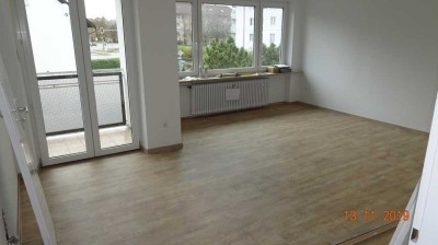 Provisionsfreie - vollständig sanierte 3-Zimmer-Wohnung mit Balkon in München