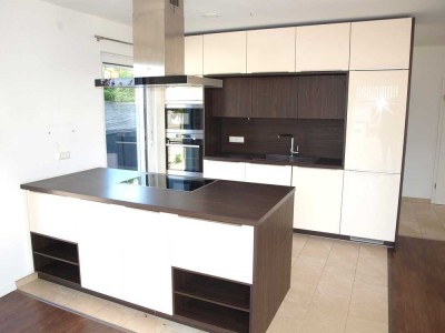 Modernes Einfamilienhaus mit großem Grundstück!