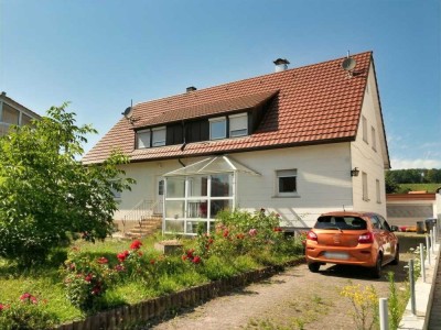 Doppelhaushälfte in zentraler Lage