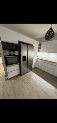 Modernes 5.5-Zimmer Doppelhaus mit Pool in Urschendorf