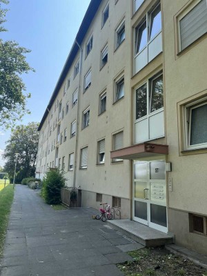3-Zimmerwohnung im 1. OG mit Balkon!