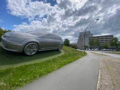 Leben in der Autostadt! Großzügiges Appartement mit Sonnenbalkon!