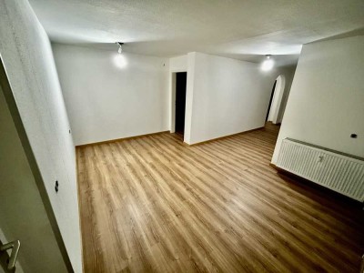 Schöne 4-Zimmer-Wohnung in zentraler Lage – Weiherhof, direkt am Bahnhof