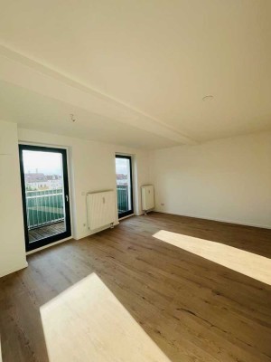 Exklusive 2-Raum-Dachgeschosswohnung mit Balkon. Wird Möbliert vermietet. Flexible Laufzeiten