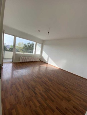 Attraktive 2-Zimmer Wohnung mit Balkon zu verkaufen