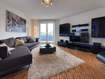 KL - Lämmchesberg, Penthousewohnung mit 2 ZKB, große Terrasse, EBK *MÖBLIERT*