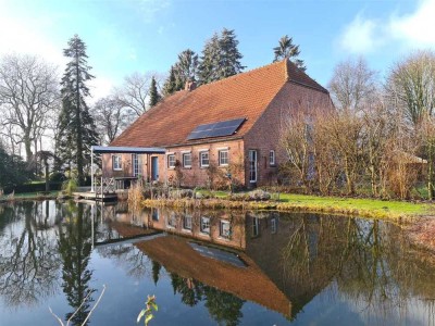 Landhaus mit Nebengebäuden & Schwimmteich auf 11.186 m² in der Wesermarsch