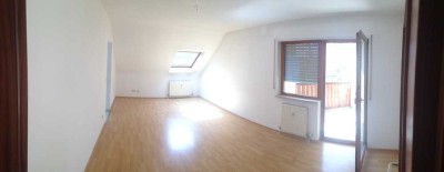 Helle 3-Zimmer Dachgeschosswohnung in Rastatt mit Balkon