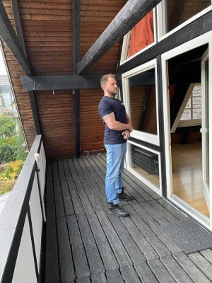 Ansprechende 4-Zimmer-Maisonette-Wohnung mit Balkon und Einbauküche in Haan