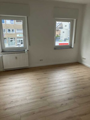 Exklusive 3-Raum-Terrassenwohnung mit Balkon in Köln Wahnheide