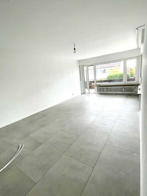 Kernsanierte 3,5-Zimmer-Wohnung mit großer Terrasse und Gartenmitbenutzung in Leonberg