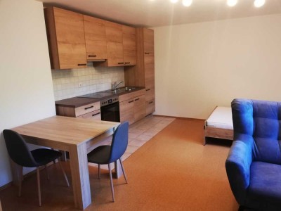 Möbliertes Souterrain Zimmer