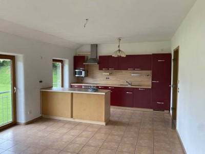 Helle und geräumige 4-Zimmer-Wohnung  zu vermieten