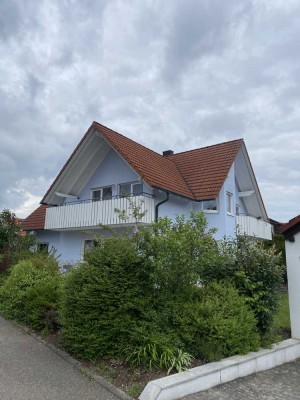 Helle 4-Zimmer Anliegerwohnung mit Stellplatz in ruhiger Lage ab 01.07.2025