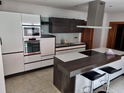 98m² 4-Zimmer Wohnung mit Garten und Terrasse