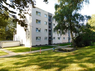 Wohnung im modernisiertem Haus, ideal für die kleine Familie! Der großzügige Balkon bietet Erholung