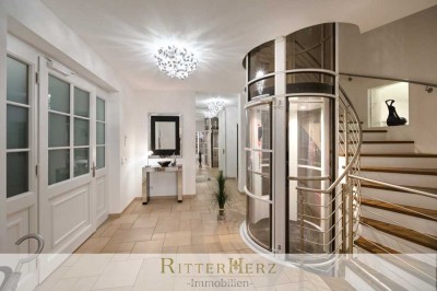 Zeitlos neuwertige Villa – für Unternehmer, Familien & Best Ager, mit Aufzug und 872 m² Grundstück!