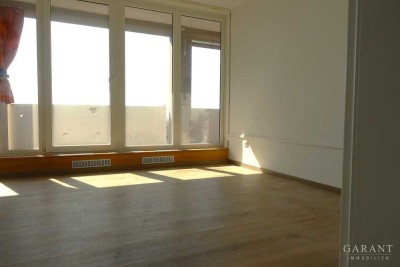 Sonnige Wohnung und freier Blick nach Westen!