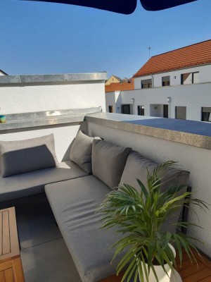 Exklusive 2,5 Zimmer-Wohnung  in Neumarkt mit 16 qm großer  Dachterrasse