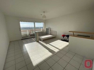 Helle 1-ZKB Wohnung mit Fernblick – Wohnen über den Dächern der Stadt