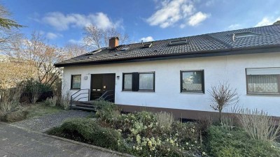 FREI! 1-2 Familienhaus (Reihenendhaus) mit ausgebautem DG, schönem Garten und Garage