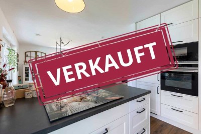 Effizient & zukunftsorientiert leben: Ein geschmackvoller, großzügiger Neubau in ruhiger Lage