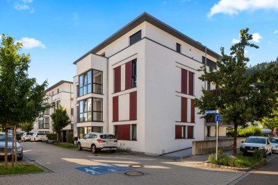 Lichtdurchflutete 4-Zimmer-Wohnung mit sonniger Terrasse und Gartenanteil