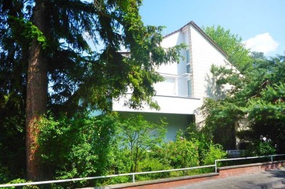 ° ° ° Top Maisonette-Whg. ("Haus im Haus") in Aukamm mit Balkon, Terrasse, Garten und Garage! ° ° °