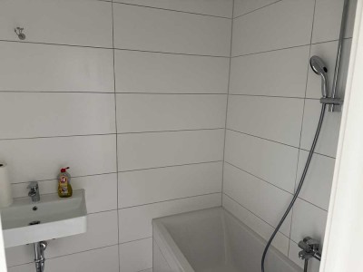 Erstbezug nach Sanierung mit Balkon: exklusive 4-Zimmer-Wohnung in Düsseldorf