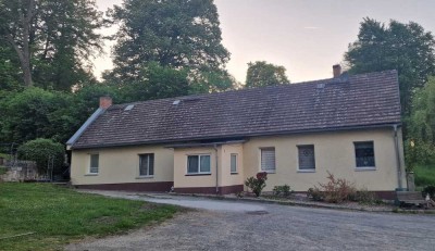 Günstiges 3,5-Raum-Einfamilienhaus mit EBK in Bad Muskau