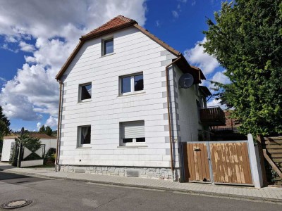 Zweifamilienhaus mit Potential in zentraler Lage von Reinheim-Zeilhard