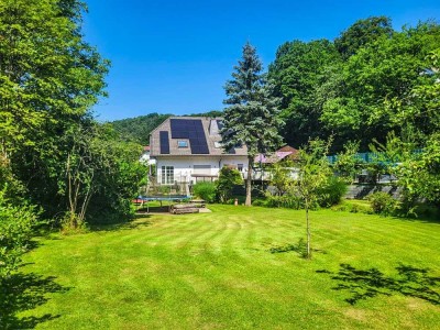 Geräumiges, 6-Zimmer-Einfamilienhaus mit gehobener Innenausstattung in Overath. COURTAGEFREI !!
