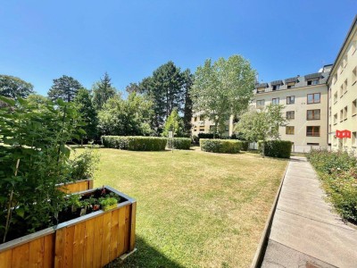 Top Lage am „Lainzer Platzl“ in Hietzing: Helle, ruhige, renovierte 3-Zimmer Neubau- Wohnung (BJ 1992) mit Grünblick und Garage