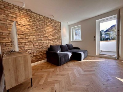 Stylische möblierte Altbau Wohnung für Singles oder Expads