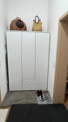 Stilvolle, gepflegte 3-Raum-Wohnung mit gehobener Innenausstattung mit Einbauküche in Bad Endorf