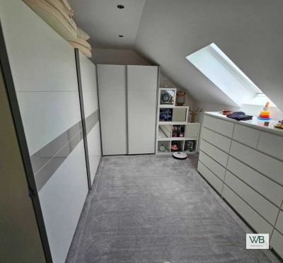 Familientraum! Freistehendes Einfamilienhaus mit unverbautem Blick in die Feldmark