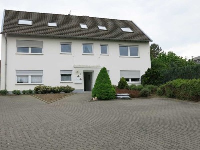 Geräumiges, lichtdurchflutetes Apartment in Grafschaft Lantershofen